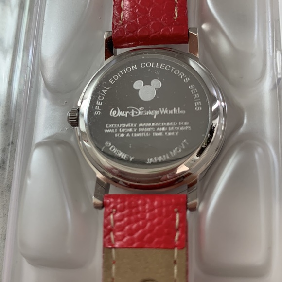 NEW Disney Tinkerbell on Ornament Wrist Watch Cristsmas Hat SPECIAL EDITION - Picture 9 of 9